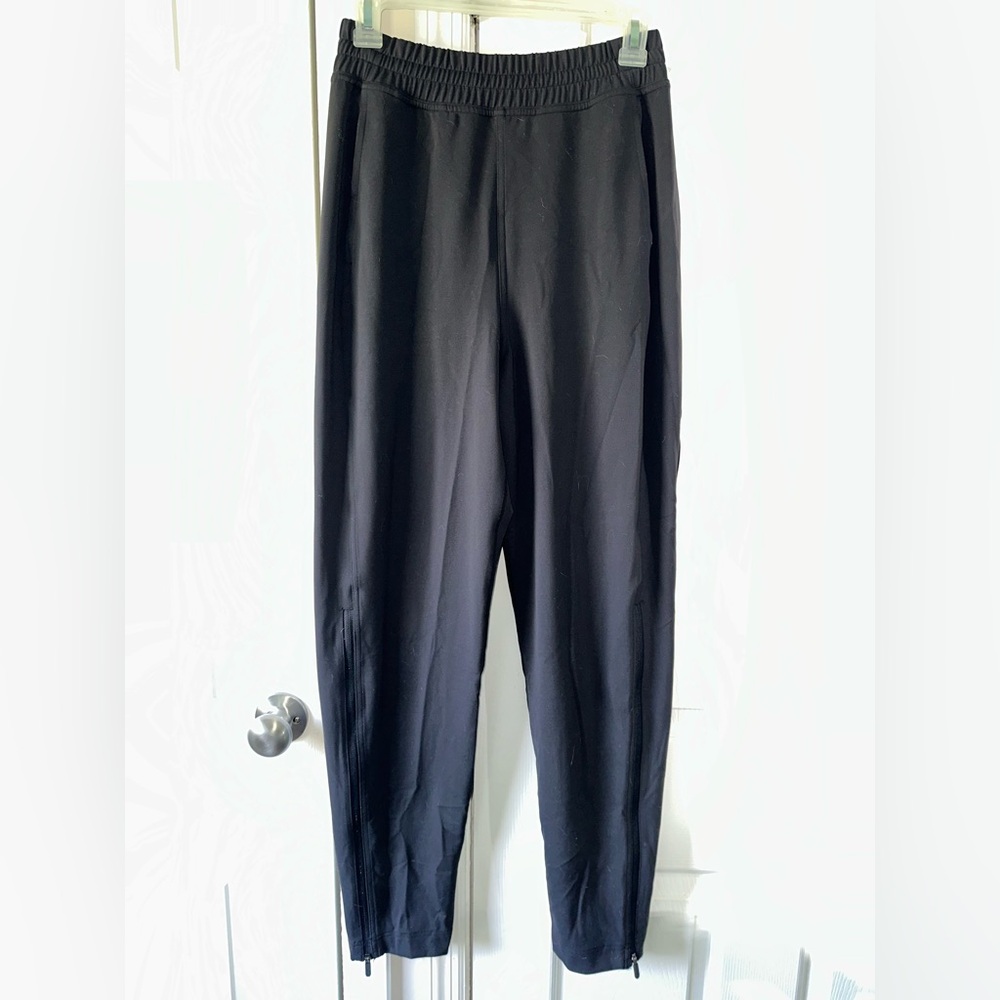 Lululemon black jogger